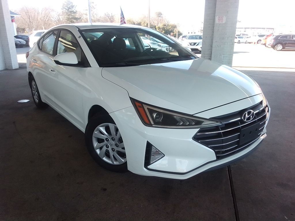 2019 Hyundai Elantra Image 3