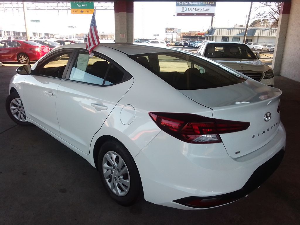 2019 Hyundai Elantra Image 4