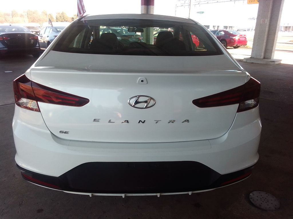 2019 Hyundai Elantra Image 6