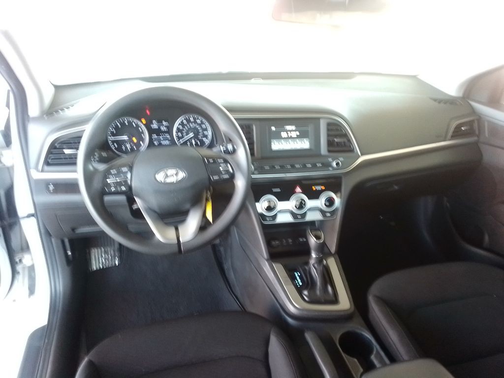 2019 Hyundai Elantra Image 7