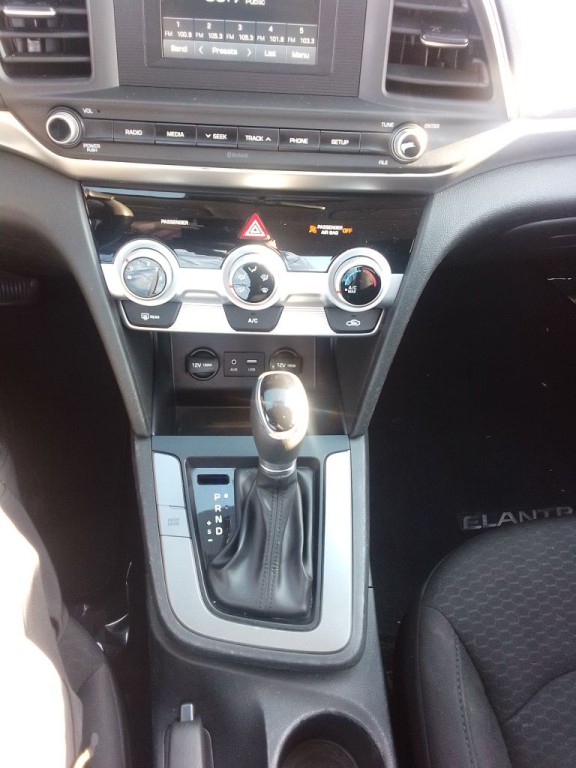 2019 Hyundai Elantra Image 10