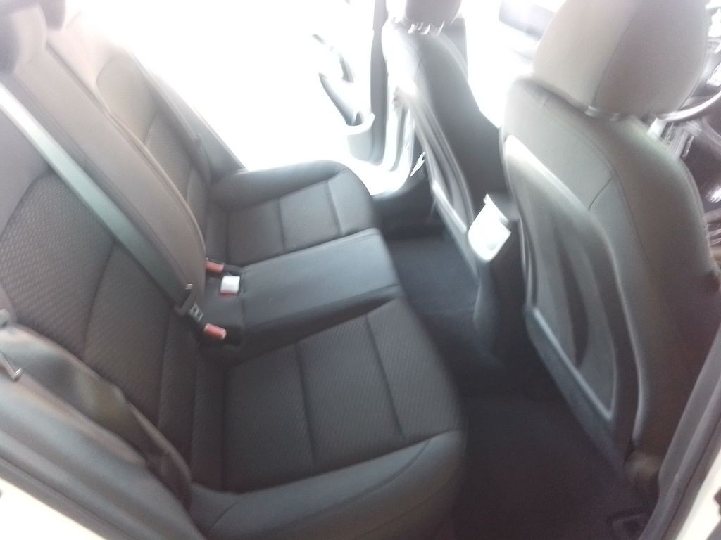 2019 Hyundai Elantra Image 17