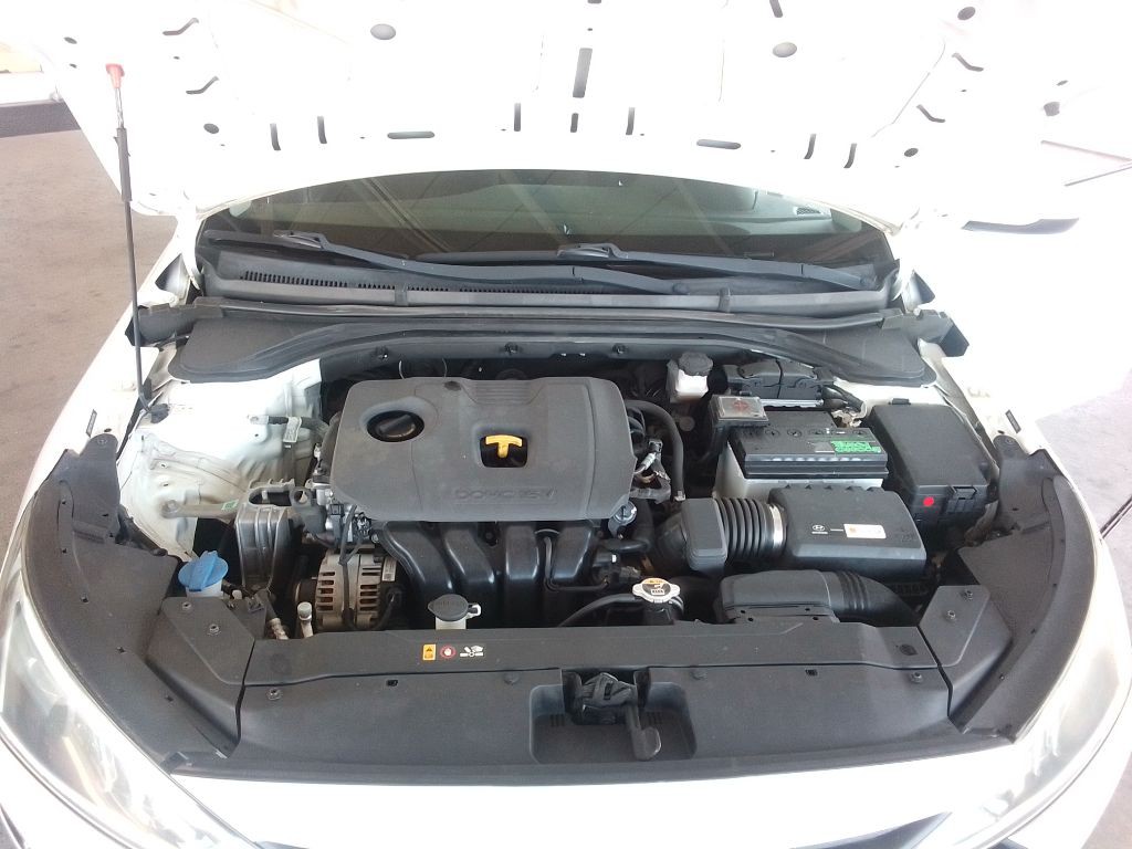 2019 Hyundai Elantra Image 23