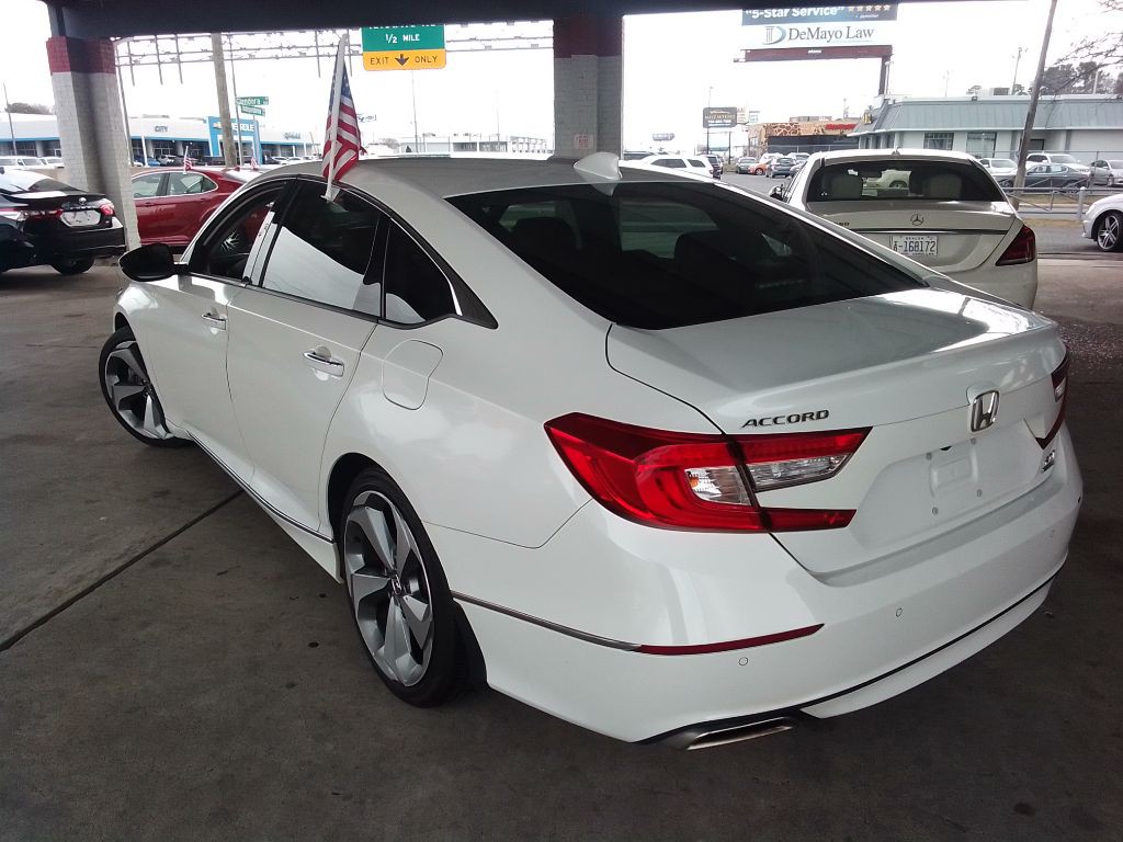 2019 Honda Accord Image 4