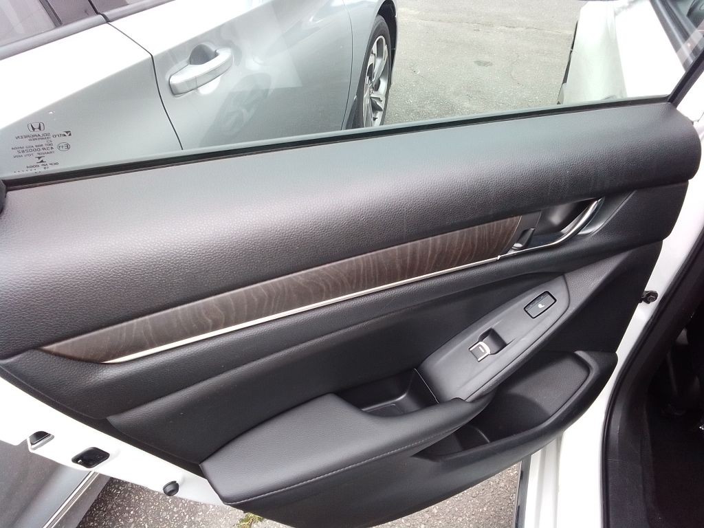 2019 Honda Accord Image 23