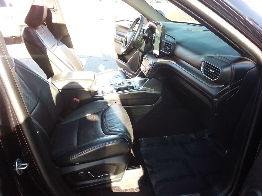2020 Ford Explorer Image 19