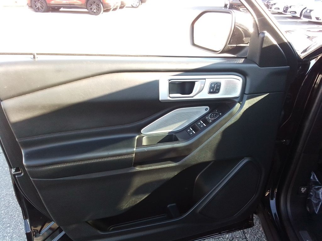 2020 Ford Explorer Image 22