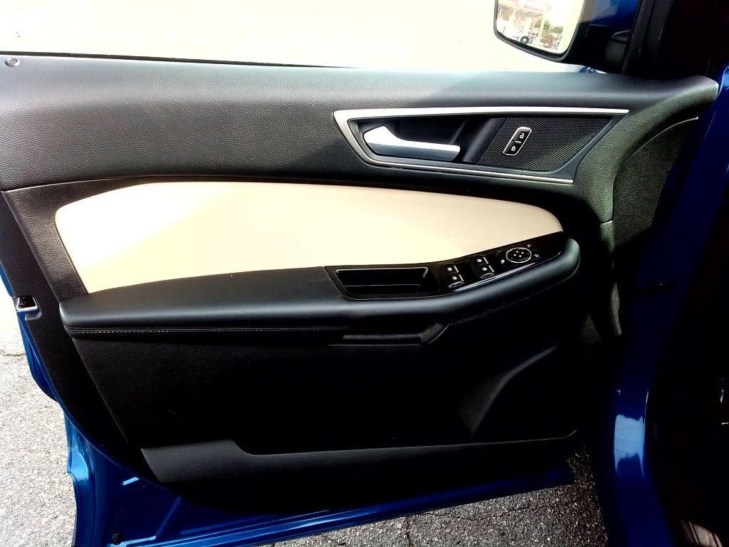 2018 Ford Edge Image 19