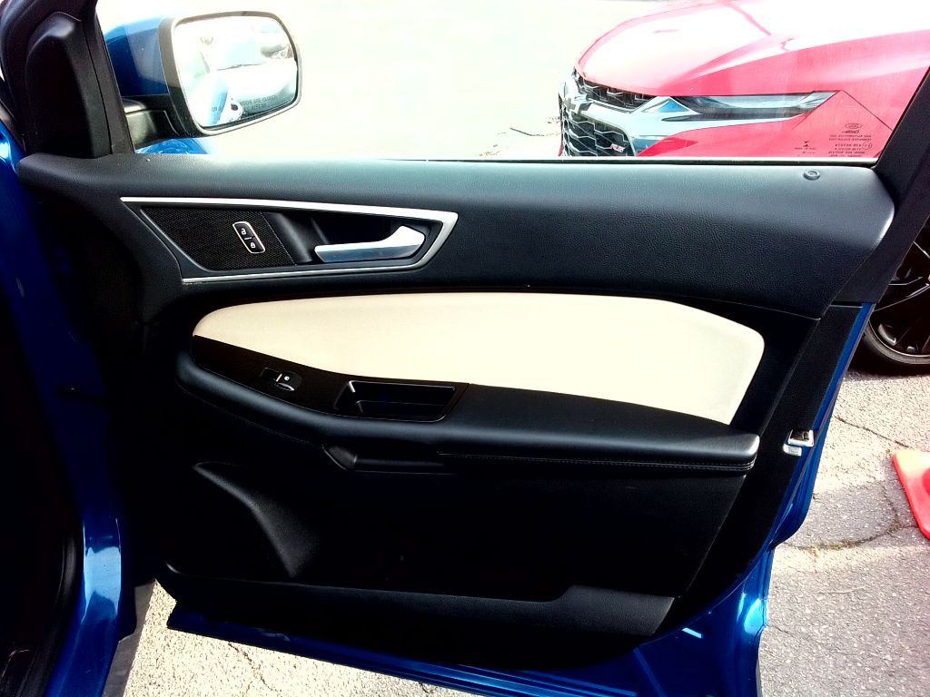 2018 Ford Edge Image 21