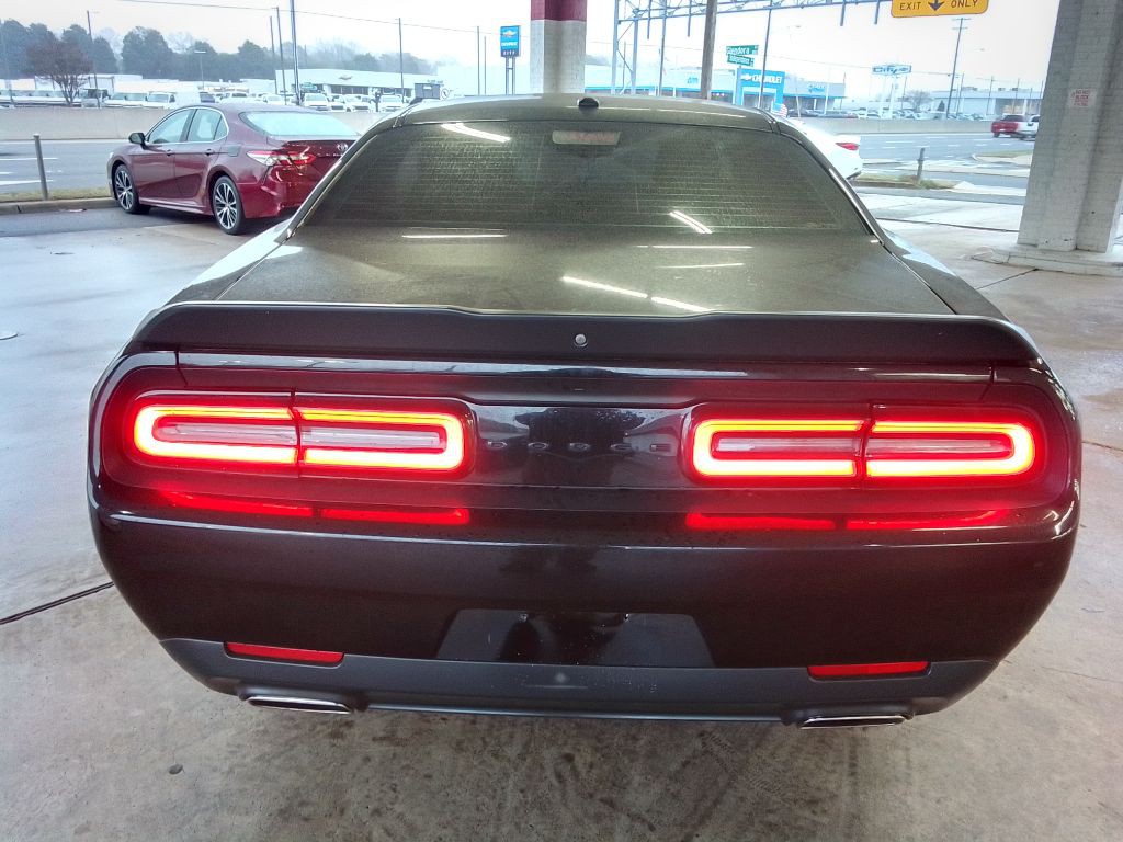 2021 Dodge Challenger Image 3