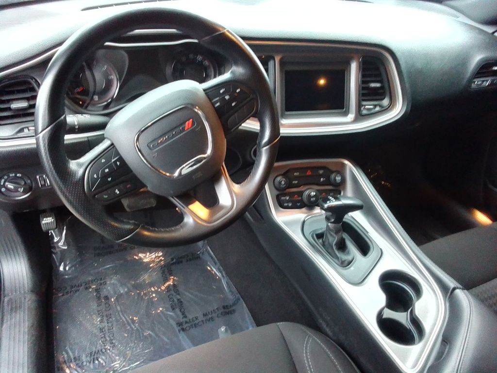 2021 Dodge Challenger Image 7