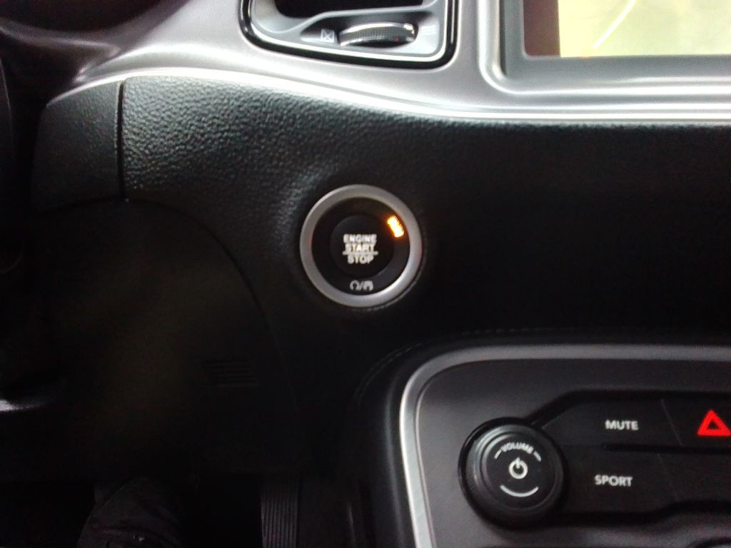 2021 Dodge Challenger Image 12