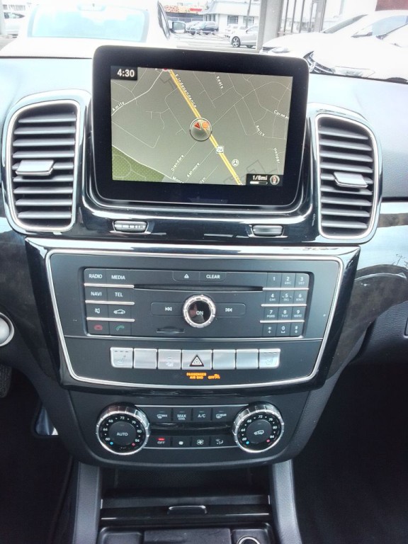 2016 Mercedes-Benz GLE-Class Image 9