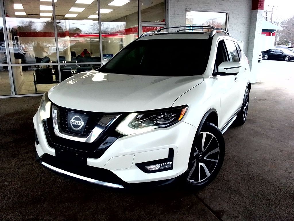 2017 Nissan Rogue Image 1