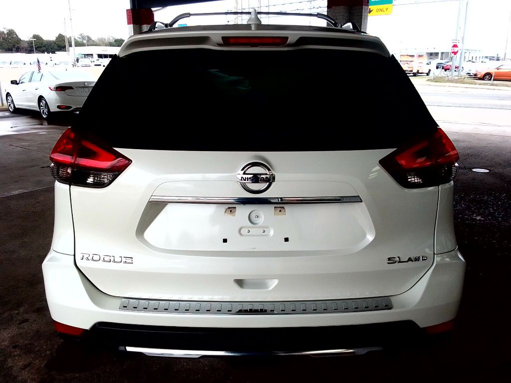 2017 Nissan Rogue Image 6