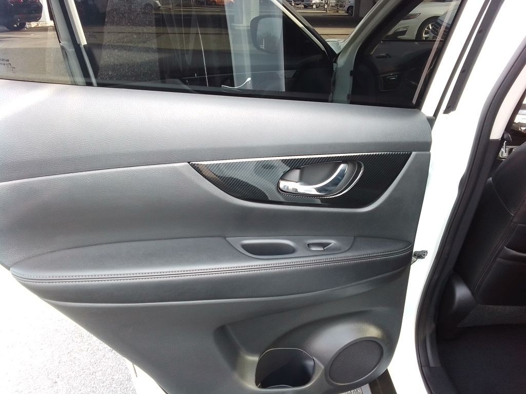 2017 Nissan Rogue Image 22