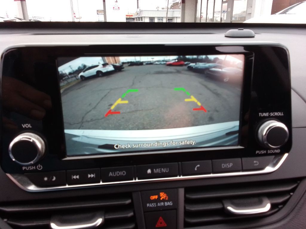 2023 Nissan Altima Image 12