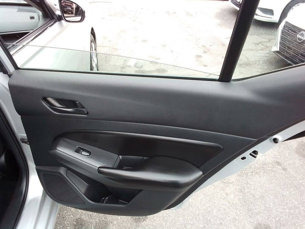 2023 Nissan Altima Image 21