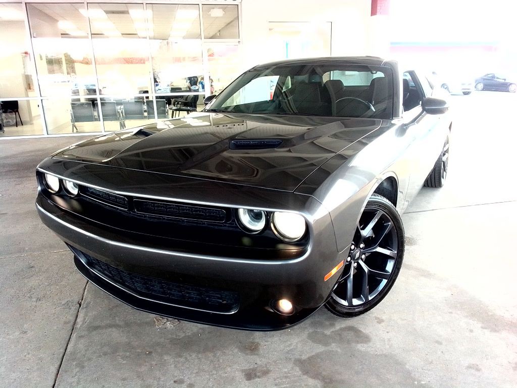 2021 Dodge Challenger Image 1