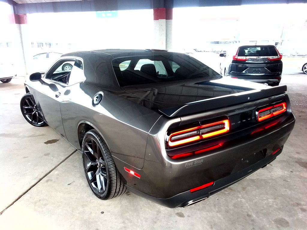 2021 Dodge Challenger Image 4