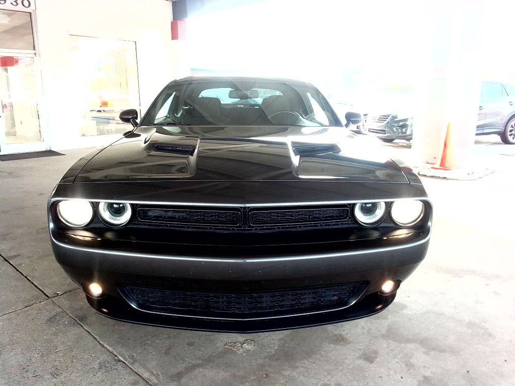 2021 Dodge Challenger Image 6