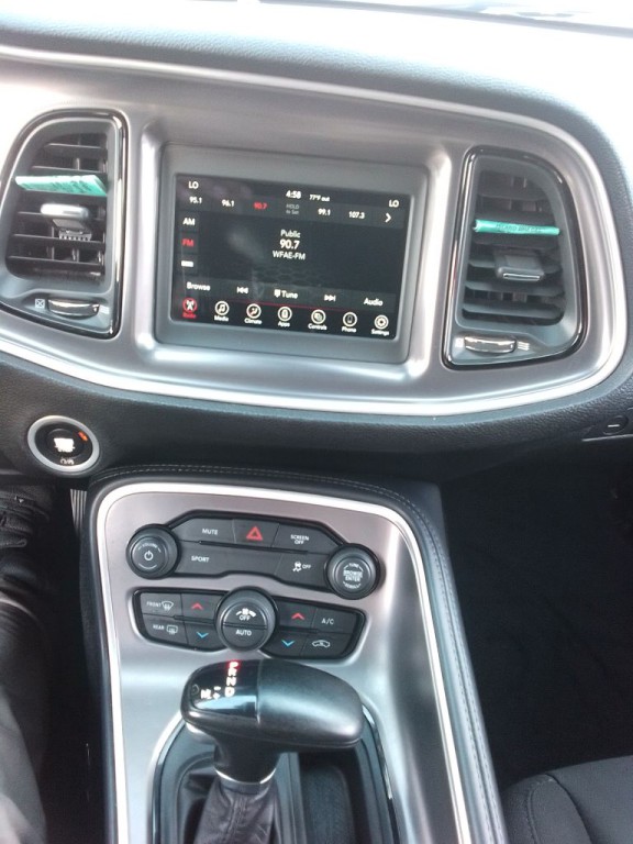 2021 Dodge Challenger Image 9