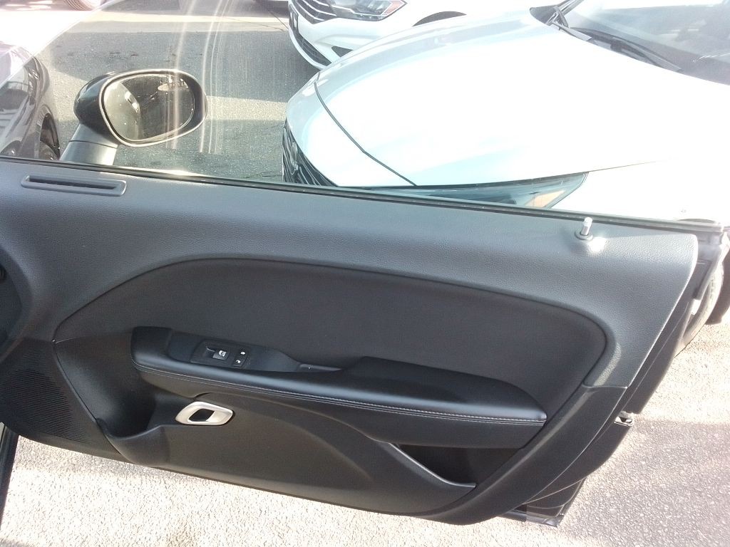 2021 Dodge Challenger Image 20