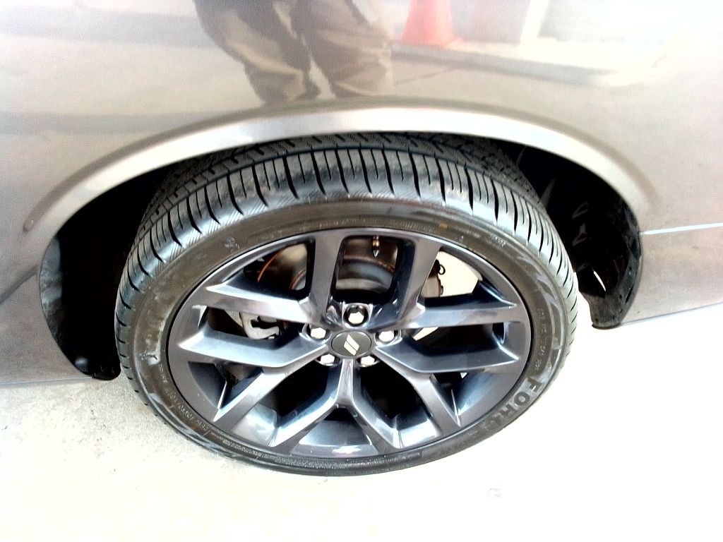 2021 Dodge Challenger Image 24