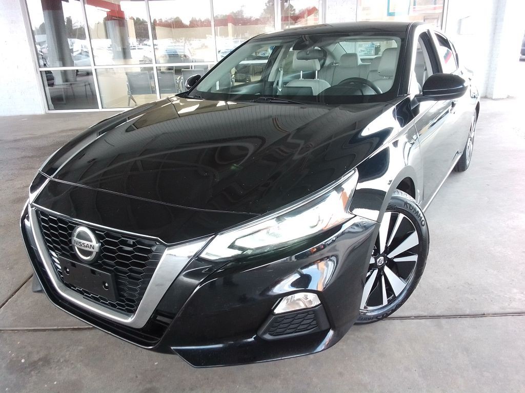 2022 Nissan Altima Image 1