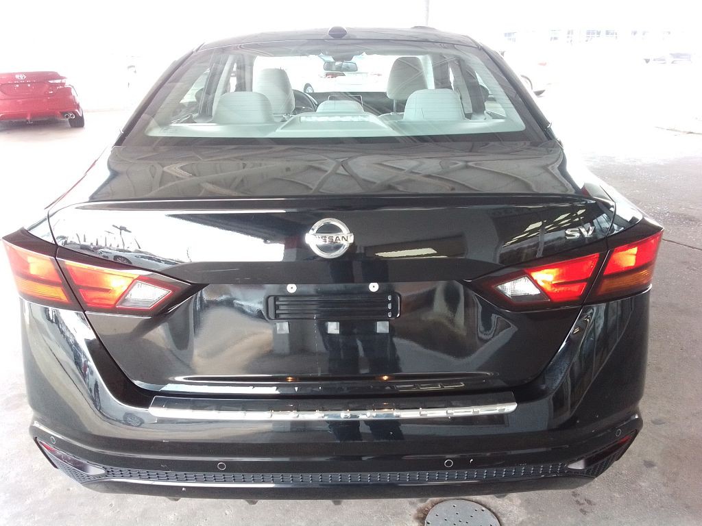 2022 Nissan Altima Image 6