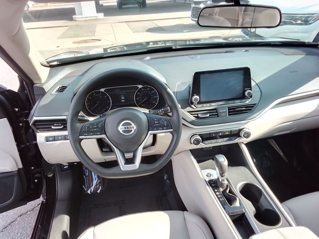 2022 Nissan Altima Image 7