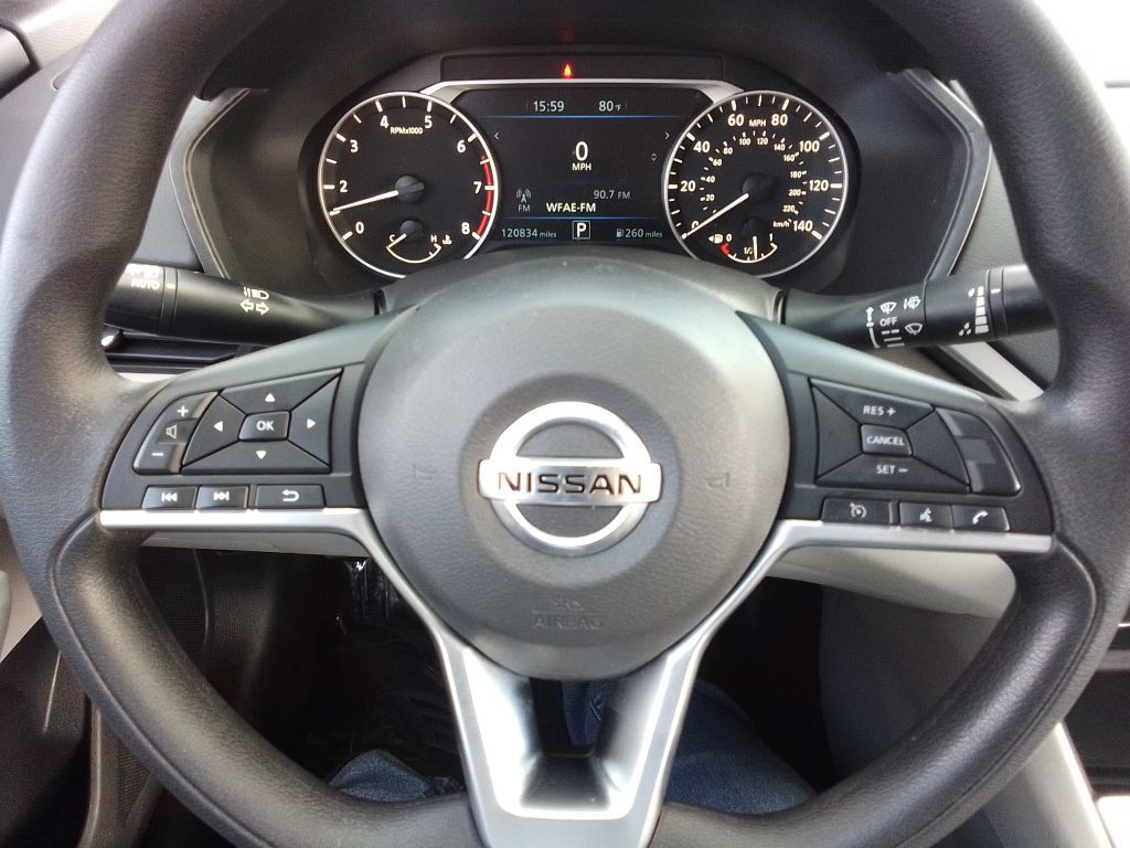 2022 Nissan Altima Image 8