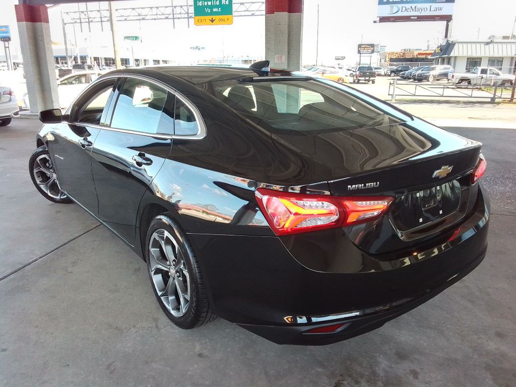 2022 Chevrolet Malibu Image 4