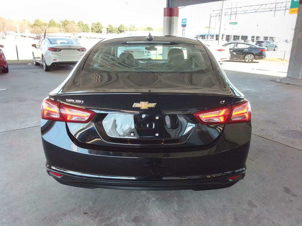 2022 Chevrolet Malibu Image 6
