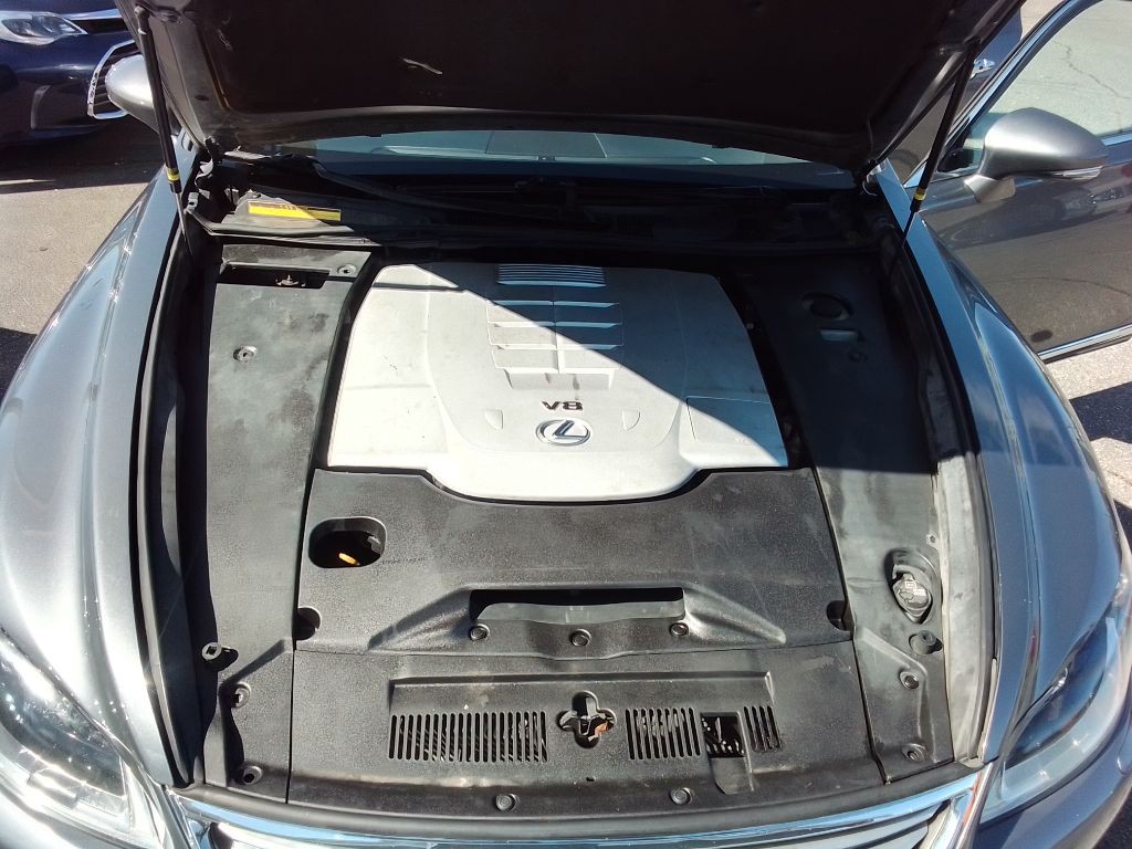 2015 Lexus LS Image 24