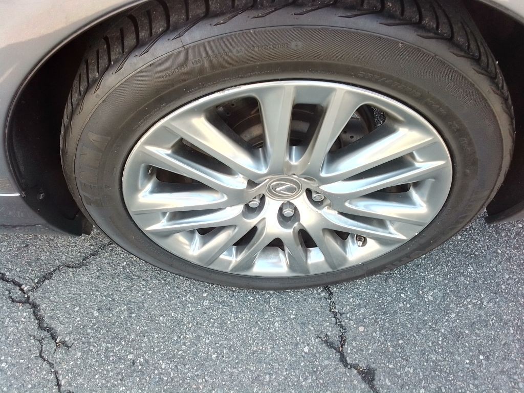 2015 Lexus LS Image 26