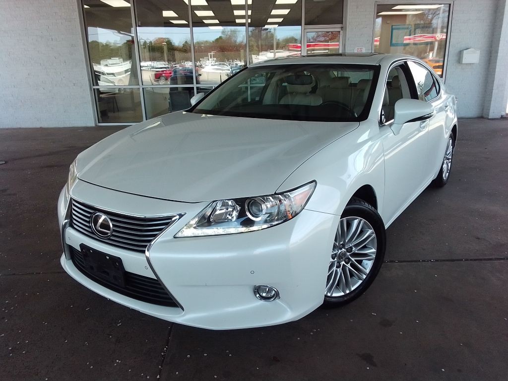 2015 Lexus ES Image 1