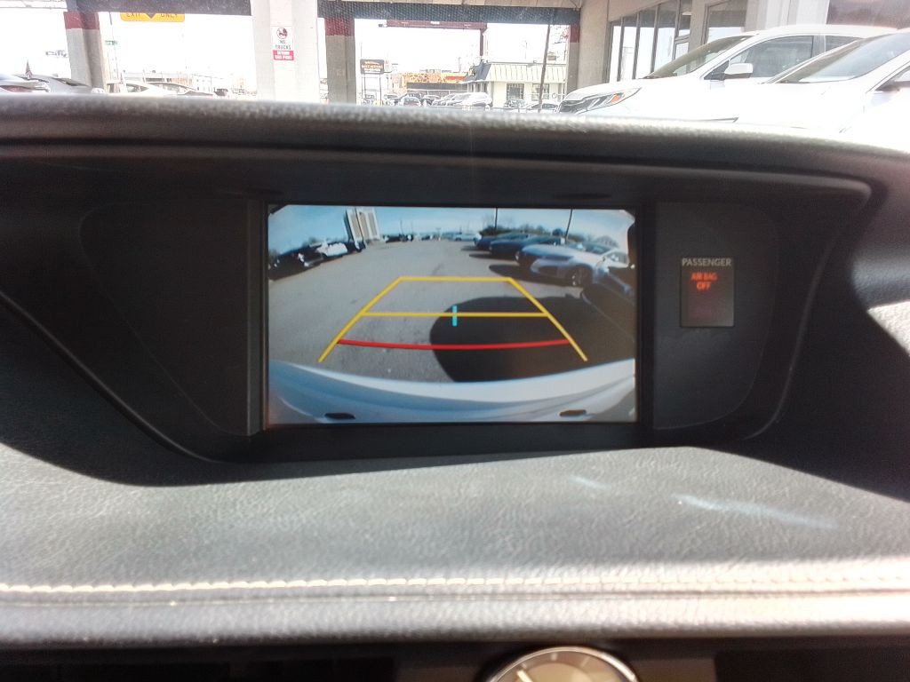 2015 Lexus ES Image 11