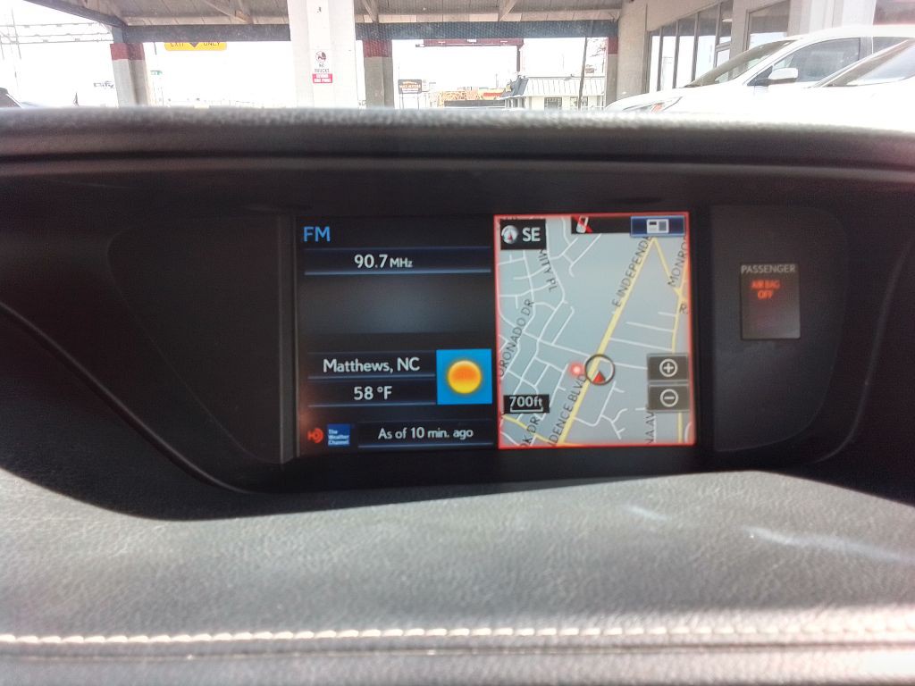 2015 Lexus ES Image 12