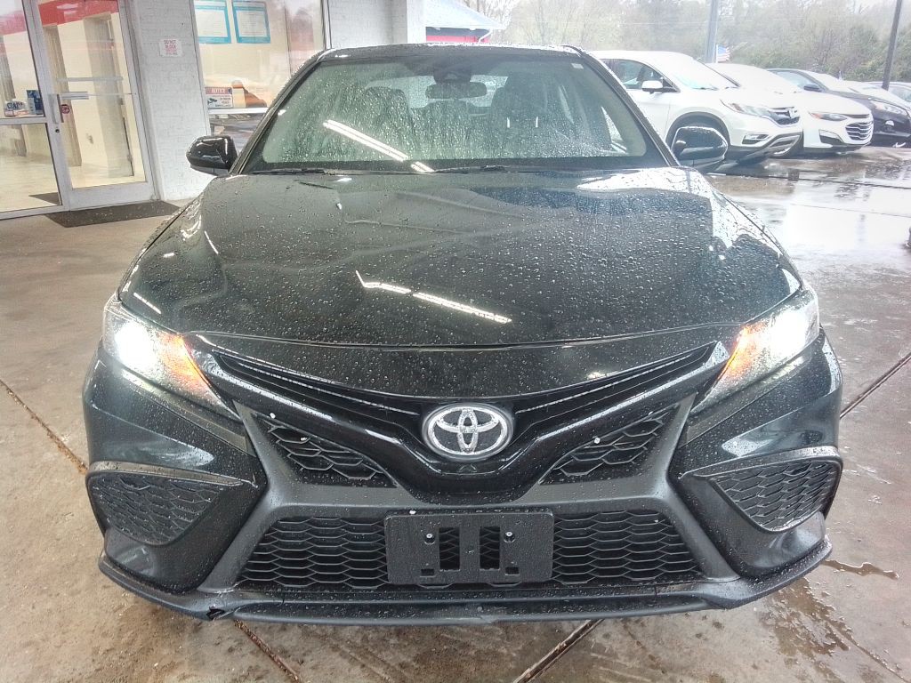 2021 Toyota Camry Image 3