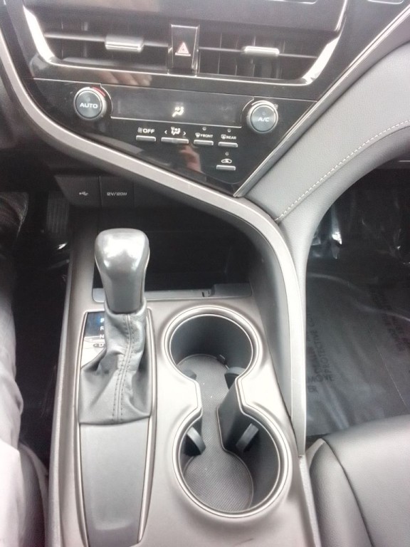 2021 Toyota Camry Image 9