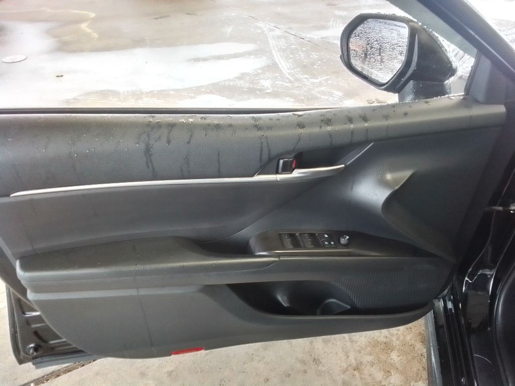 2021 Toyota Camry Image 17