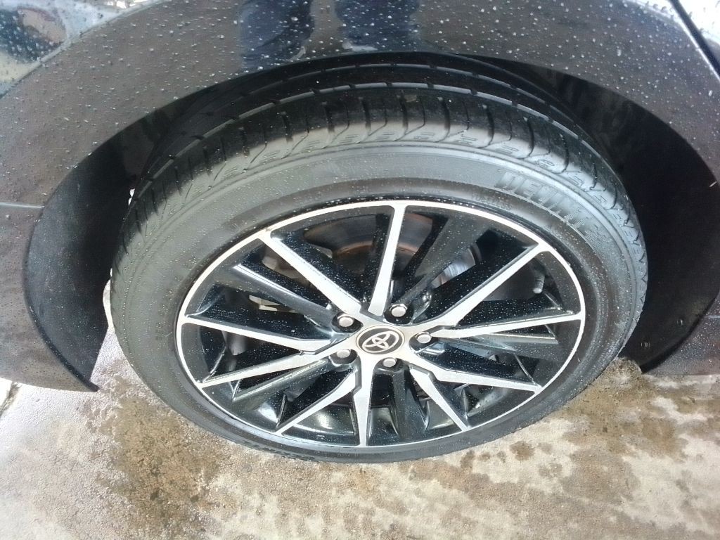 2021 Toyota Camry Image 25