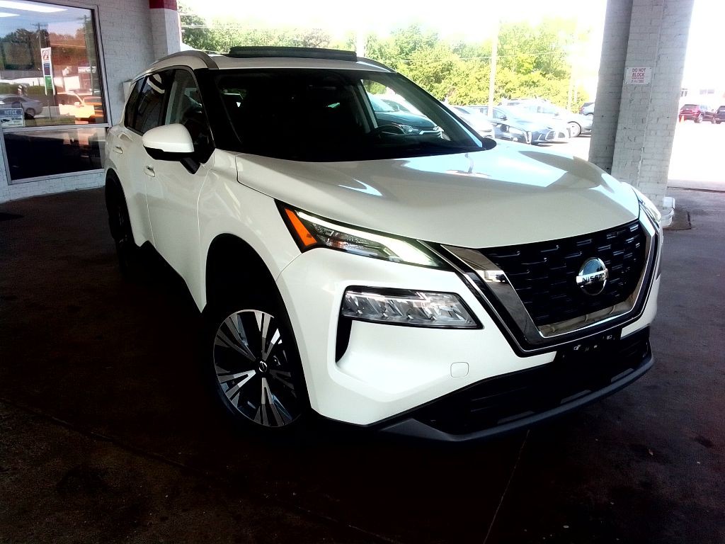 2021 Nissan Rogue Image 2