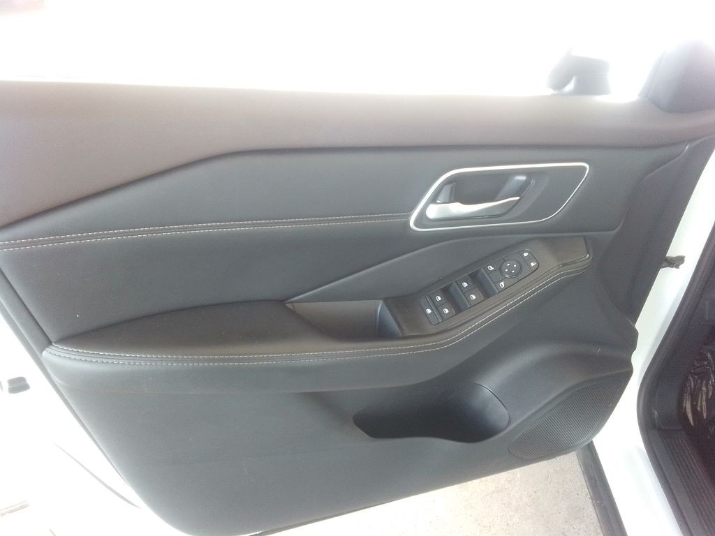 2021 Nissan Rogue Image 22