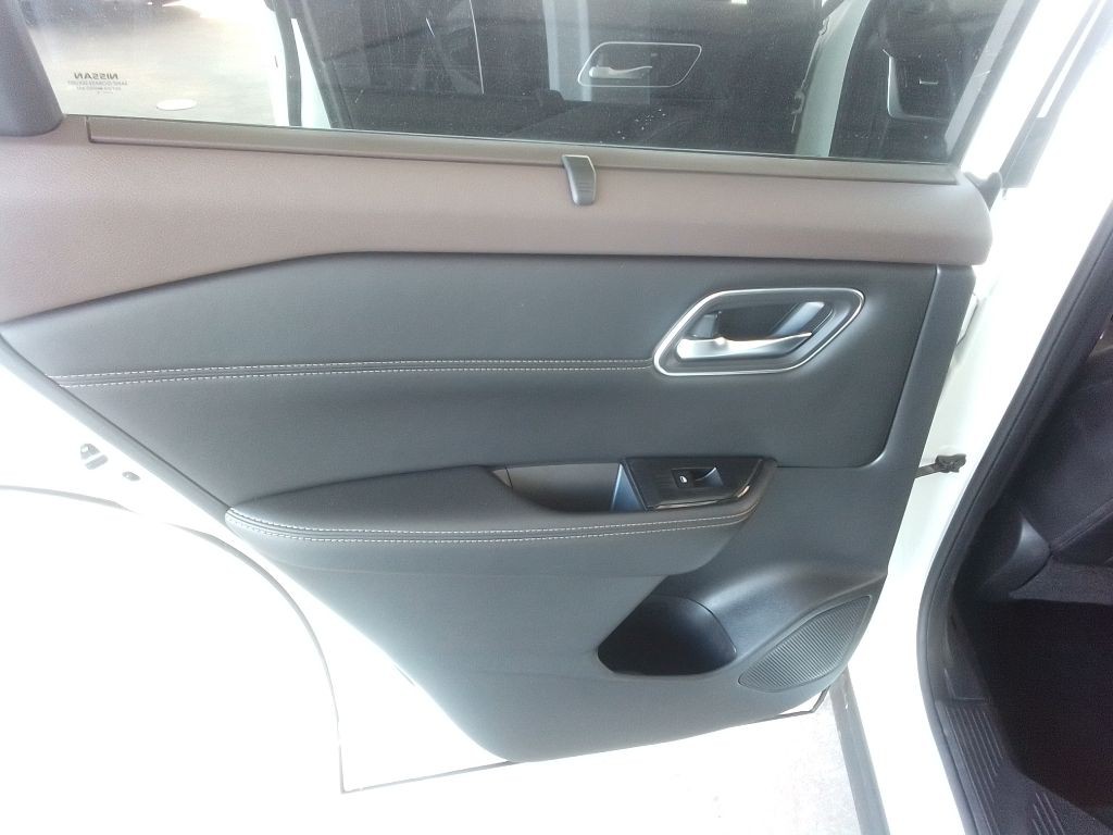 2021 Nissan Rogue Image 23