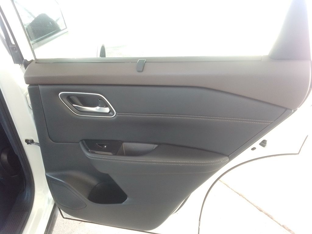 2021 Nissan Rogue Image 25