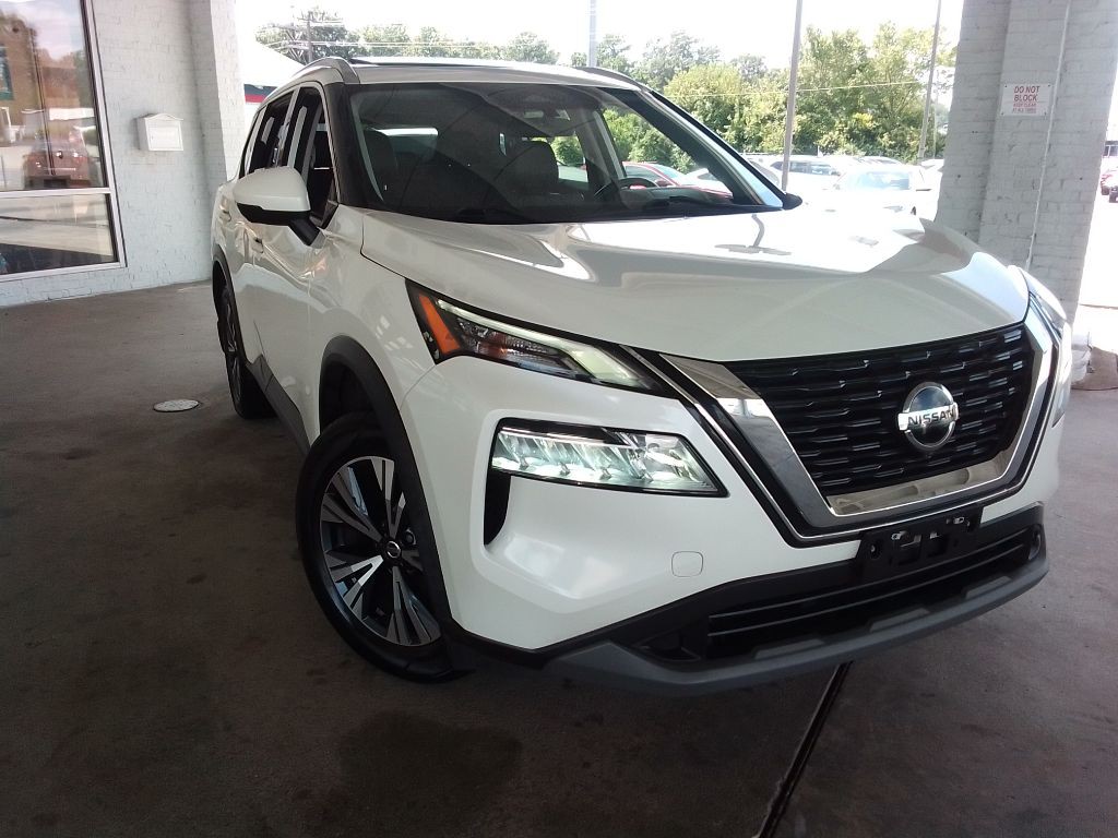 2021 Nissan Rogue Image 1