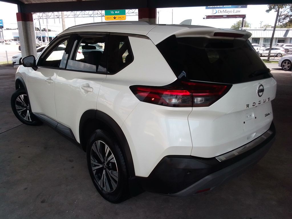 2021 Nissan Rogue Image 2