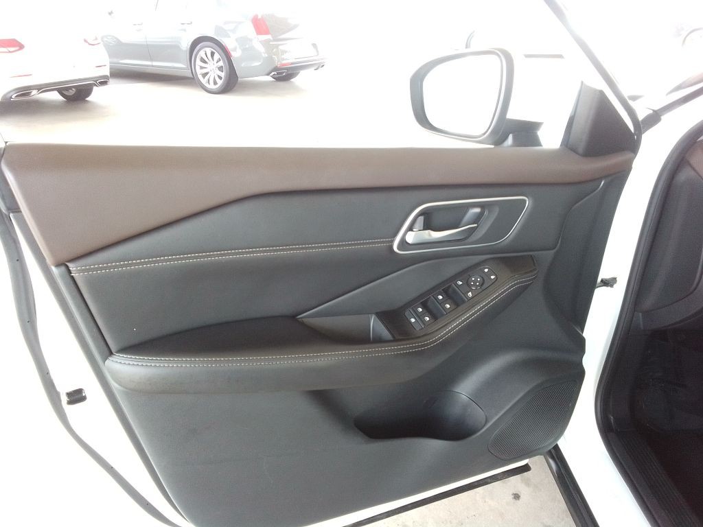 2021 Nissan Rogue Image 22